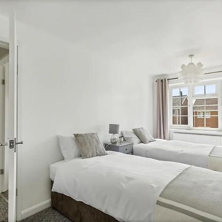 Bright & Spacious With Garden & Parking Nottingham Exteriér fotografie