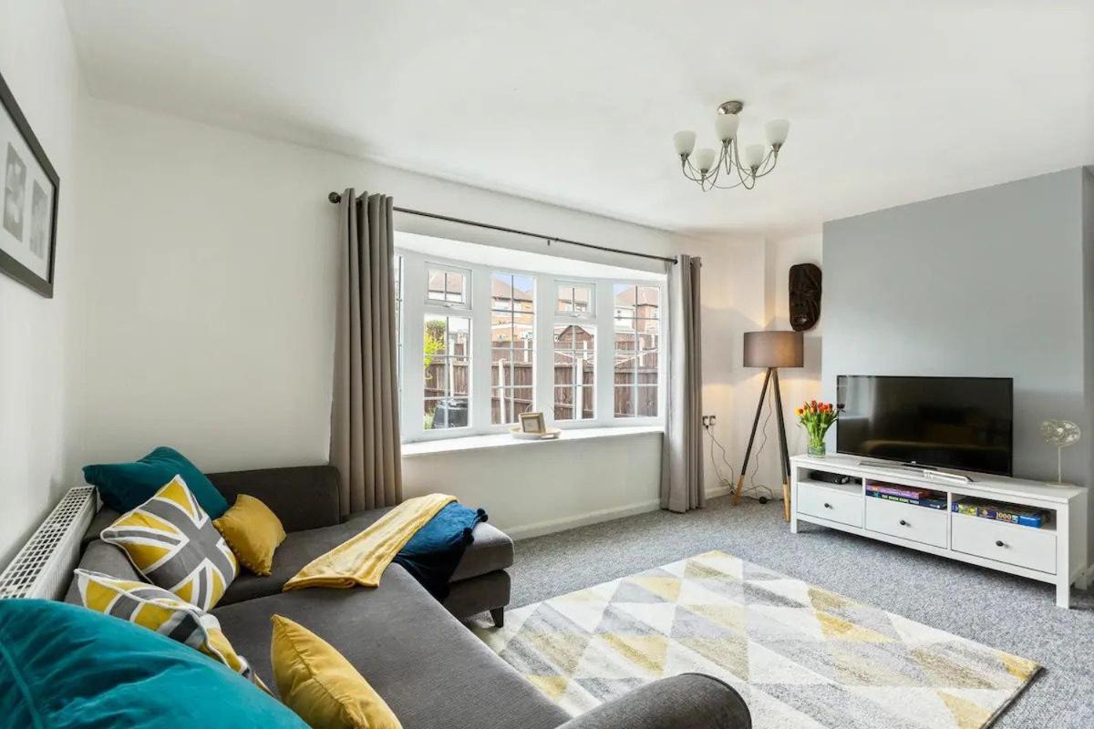 Bright & Spacious With Garden & Parking Nottingham Exteriér fotografie