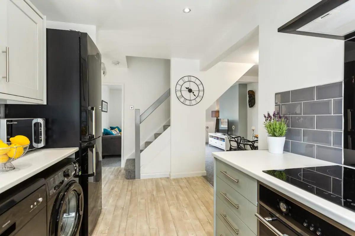Bright & Spacious With Garden & Parking Nottingham Exteriér fotografie